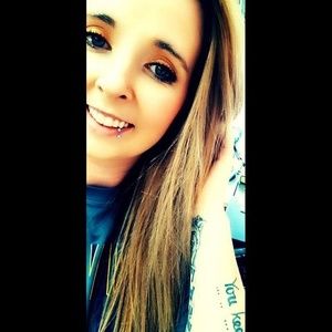 Meet your Posher, Ella